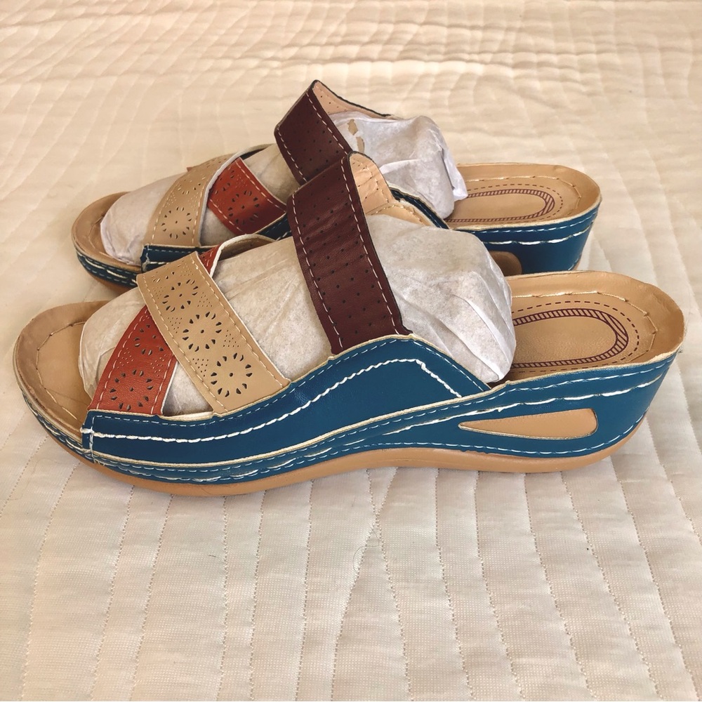 NWOT Multi Color Wedge Sandal